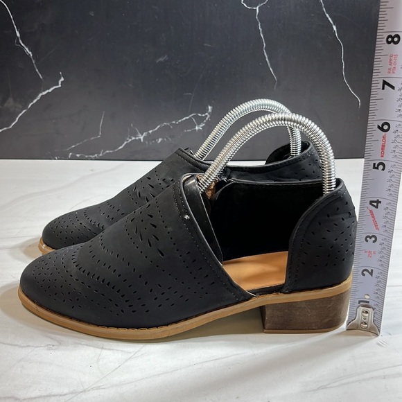 Unbranded Women’s Ankle Bootie Black sz 6.5 - Picture 6 of 8